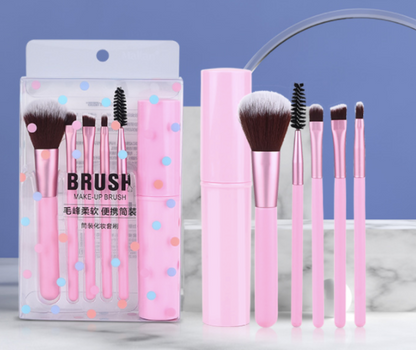 Set de 5 brochas para maquillaje con estuche viajero