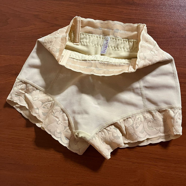 Short Faja Levanta Glúteos